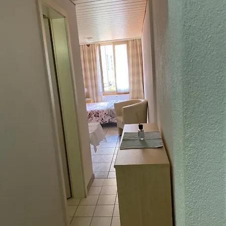 Zimmer - Studio Im Herzen Von Unterseen Apartamento
